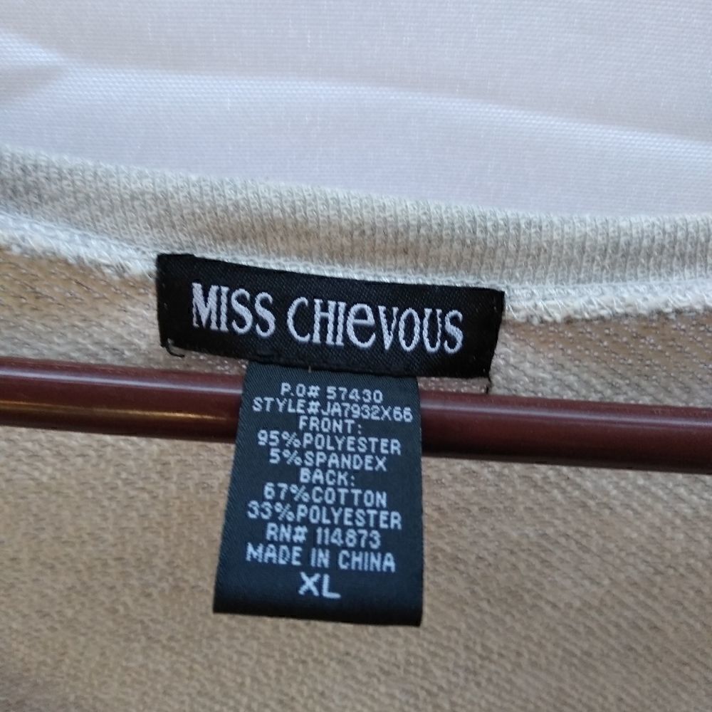 Miss Chevious sweater - Picture 3 of 3